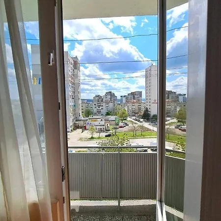 Апартаменти Lidda In Residential Area *